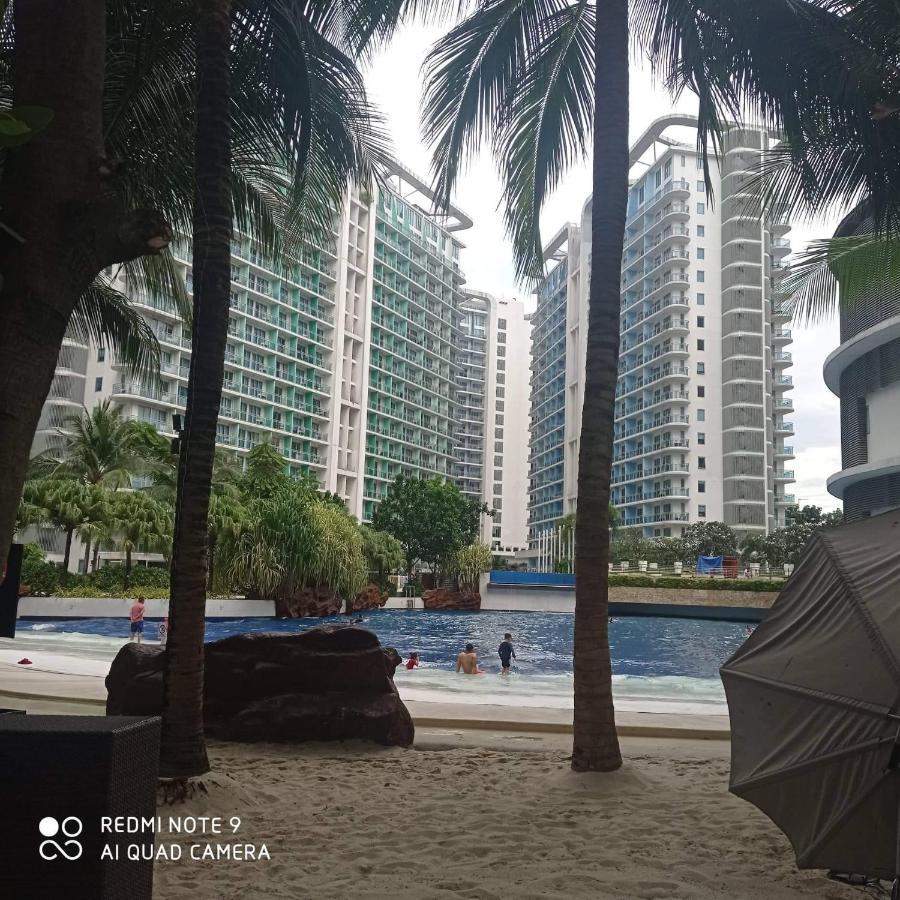 Azure Urban Resort Maui Tower Manila Exterior photo