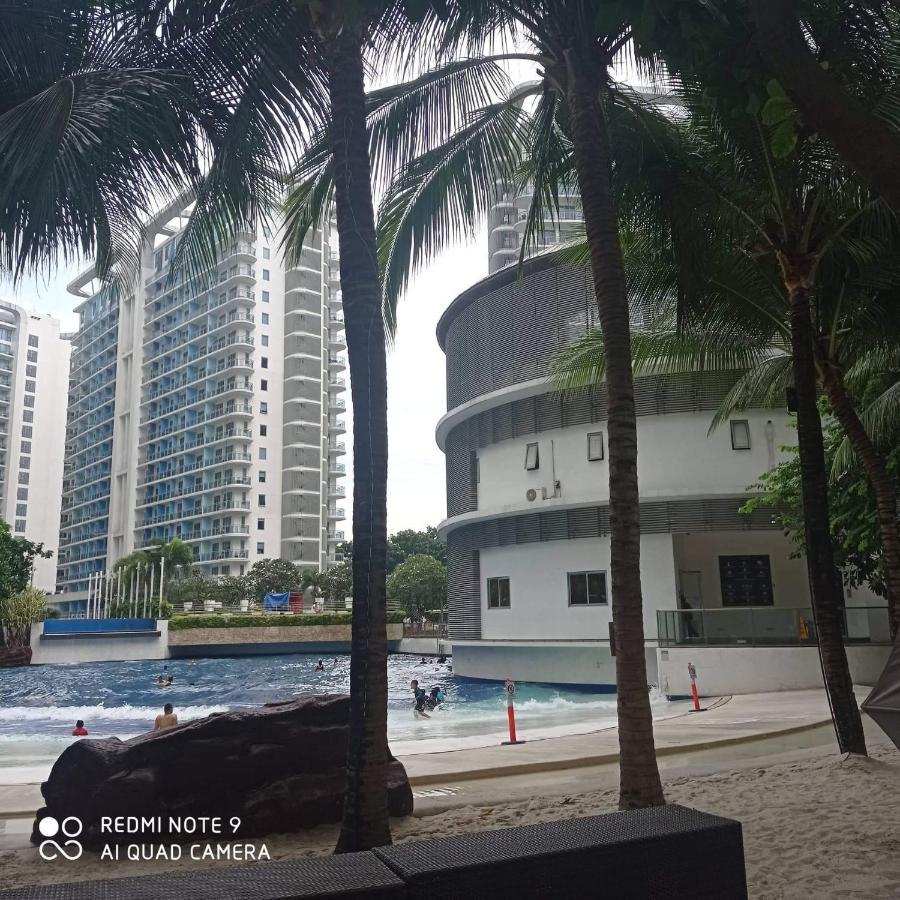 Azure Urban Resort Maui Tower Manila Exterior photo